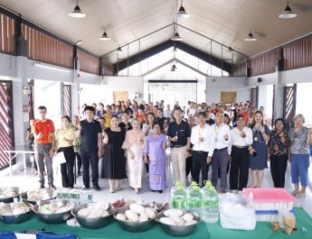 สมุทรปราการ  กฟผ.โรงไฟฟ้าพระนครใต้ต้อนรับกลุ่มสตรีตำบลบางโปรง อบรมฝึกอาชีพ